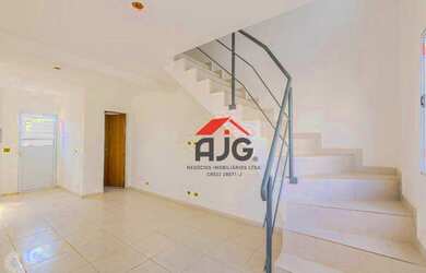 Imagem: A casa em condomínio possui 2 Dormitórios, 2 Banheiros, 1