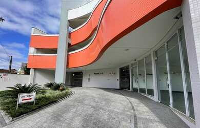 Imagem: O apartamento possui 1 Dormitório, 1 Banheiro, 1 Vaga na garagem