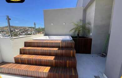 Imagem: O apartamento possui 3 Dormitórios, 2 Banheiros, 2 Vagas na