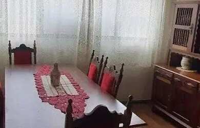 Imagem: O apartamento possui 5 Dormitórios, 3 Banheiros, 2 Vagas na