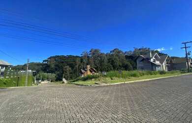 Imagem: O terreno possui 450m² de Área e está localizado em Pórtico