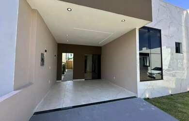 Imagem: A casa em condomínio possui 3 Dormitórios, 2 Banheiros, 1