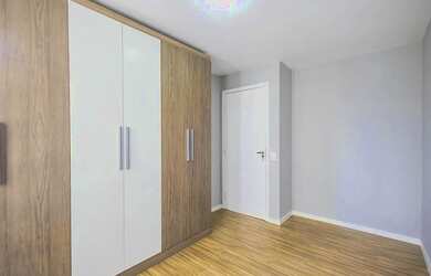 Imagem 11: Amplo e Arejado Apartamento, no Portão