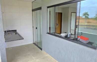 Imagem 14: Vendo ou troco casa. Churrasqueira, Varanda, 1.300m² de Áreae5 Vagas...