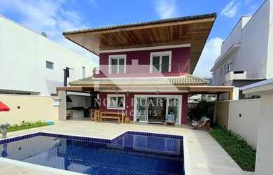 Imagem: A casa em condomínio possui 3 Dormitórios, 2 Banheiros, 4