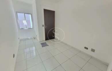 Imagem: O apartamento possui 3 Dormitórios, 1 Banheiro, 1 Vaga na garagem