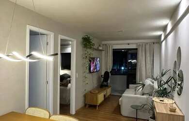 Imagem: O apartamento possui 1 Dormitório, 1 Banheiro, 1 Vaga na garagem