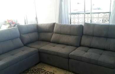 Imagem: A casa possui 5 Dormitórios, 3 Banheiros, 2 Vagas na garagem