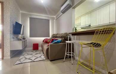 Imagem: O apartamento possui 2 Dormitórios, 1 Banheiro, 1 Vaga na garagem