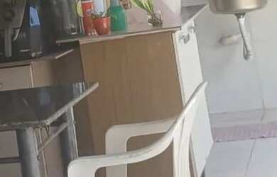 Imagem: A casa à venda possui 2 Dormitórios e 1 Banheiro e está localizado