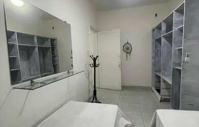 Imagem: O apartamento possui 2 Dormitórios, 2 Banheiros, Imóvel mobiliado