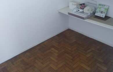 Imagem 2: Rua Fagundes Varela juntinho ao Ingá -Amplo apartamento com 3 quartos...