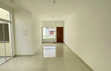 Imagem 16: CASAPontal do Paraná. Piscina, Churrasqueira, Imóvel novoeÁrea de serviço