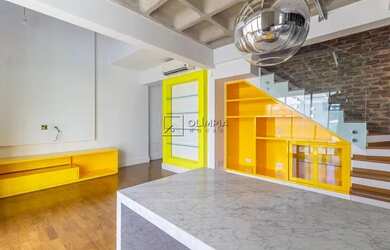 Imagem: O apartamento possui 1 Dormitório, 1 Banheiro, 1 Vaga na garagem