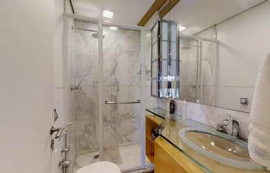 Imagem 7: 5 suítes 4 vagas no coração do Jardim Paulista em Charmoso condomínio