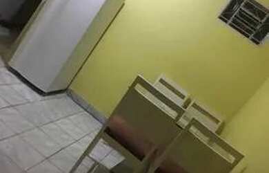 Imagem: A casa possui 1 Dormitório, 1 Banheiro e está localizado