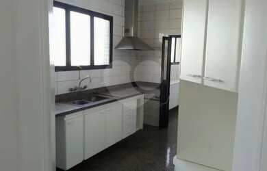 Imagem 6: 220m² Moema Pássaros. Piscina, Ar-condicionado, Guarda roupaeLareira