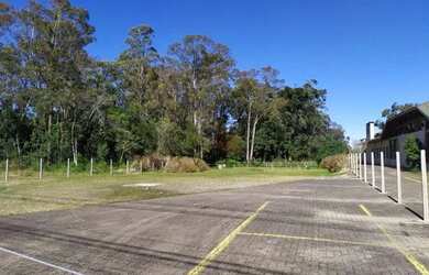 Imagem: O terreno possui 3.730m² de Área e está localizado em Gramado