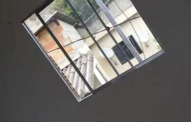 Imagem: A casa possui 1 Dormitório, 1 Banheiro e está localizado em