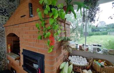 Imagem: A chácara possui 500m² de Área e está localizado em Atibaia