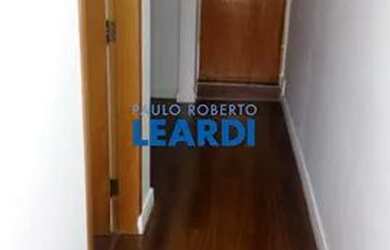 Imagem: A casa possui 3 Dormitórios, 3 Banheiros, 2 Vagas na garagem