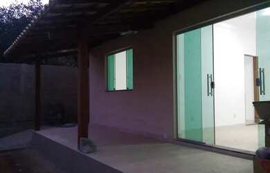 Imagem: A casa possui 2 Dormitórios, 1 Banheiro, 100m² de Área e