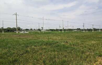 Imagem: O terreno possui 200m² de Área, Imóvel novo e está localizado