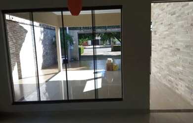 Imagem 5: Casas 305 Sul Alameda 02. Guarda roupa, 3 Vagas na garageme5 Dormitórios