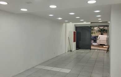 Imagem 4: Jardim Botânico, loja frente rua com mezanino, banheiro e garagem