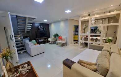 Imagem: A casa em condomínio possui 4 Dormitórios, 2 Banheiros, 4