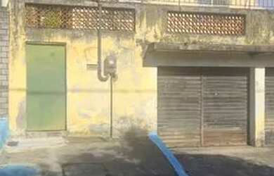 Imagem: A casa possui 3 Dormitórios, 3 Banheiros, 3 Vagas na garagem