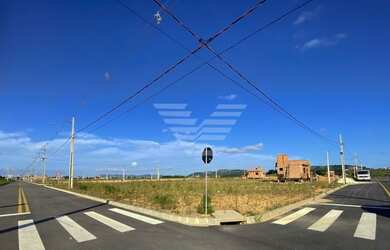 Imagem: O terreno possui 406m² de Área e está localizado em Monte