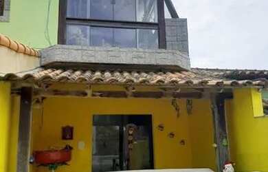 Imagem: A casa possui 1 Dormitório, 1 Banheiro, 1 Vaga na garagem e