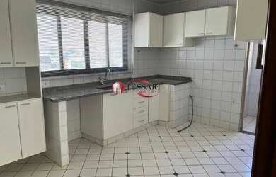 Imagem: O apartamento possui 3 Dormitórios, 3 Banheiros, 2 Vagas na