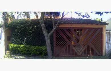 Imagem: A casa possui 1 Banheiro, 3 Vagas na garagem, 400m² de Área