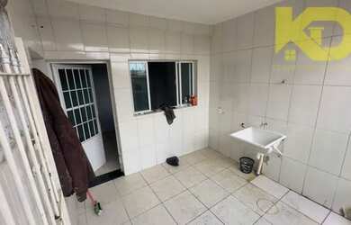 Imagem: A casa possui 1 Dormitório, 1 Banheiro, 30m² de Área e está