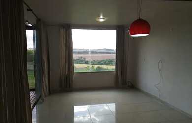 Imagem: O quarto está localizado em Gleba Fazenda Palhano, Londrina