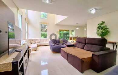 Imagem: A casa em condomínio possui 3 Dormitórios, 4 Banheiros, 4