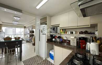 Imagem 13: Apartamento de 2 dormitórios com vista livre e panorâmica, mobiliado...