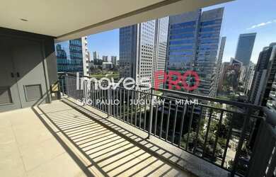 Imagem: O apartamento possui 1 Dormitório, 2 Banheiros, 2 Vagas na