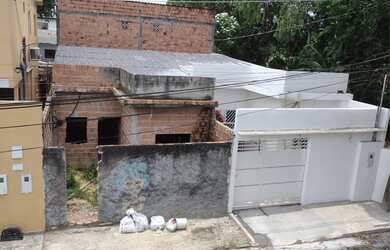 Imagem: A casa possui 2 Dormitórios, 1 Banheiro e está localizado