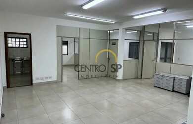 Imagem: O depósito possui 360m² de Área e está localizado em Vila