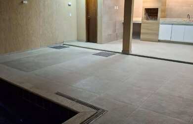 Imagem 2: F2570 Casa Duplex Espetacular em Condomínio, Arsenal - Fator Imóveis