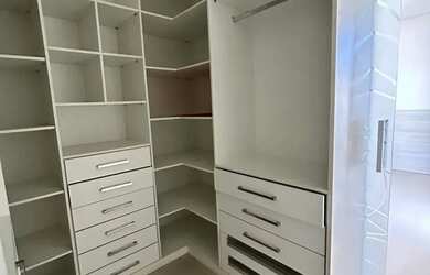 Imagem 11: Casa 4/4 com planejados no condomínio Portão do Sol em Buraquinho