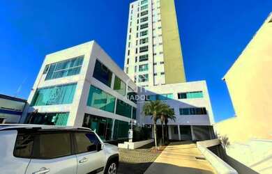 Imagem: O apartamento possui 2 Dormitórios, 1 Banheiro, 2 Vagas na