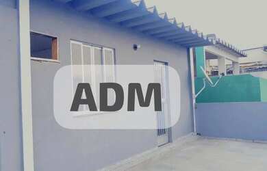 Imagem: A casa possui 2 Dormitórios, 1 Banheiro, 1 Vaga na garagem