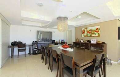 Imagem 2: Casa Alto Padrão com 3 suítes no Condomínio Montes Verdes, bairro Nonoai...