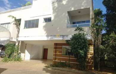 Imagem: A casa possui 3 Dormitórios, 4 Banheiros, 1 Vaga na garagem