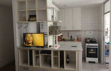 Imagem: O apartamento possui 3 Dormitórios, 1 Banheiro, 1 Vaga na garagem