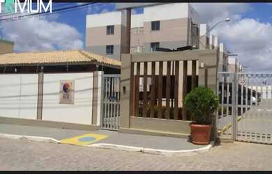 Imagem: O apartamento possui 3 Dormitórios, 1 Banheiro, 1 Vaga na garagem